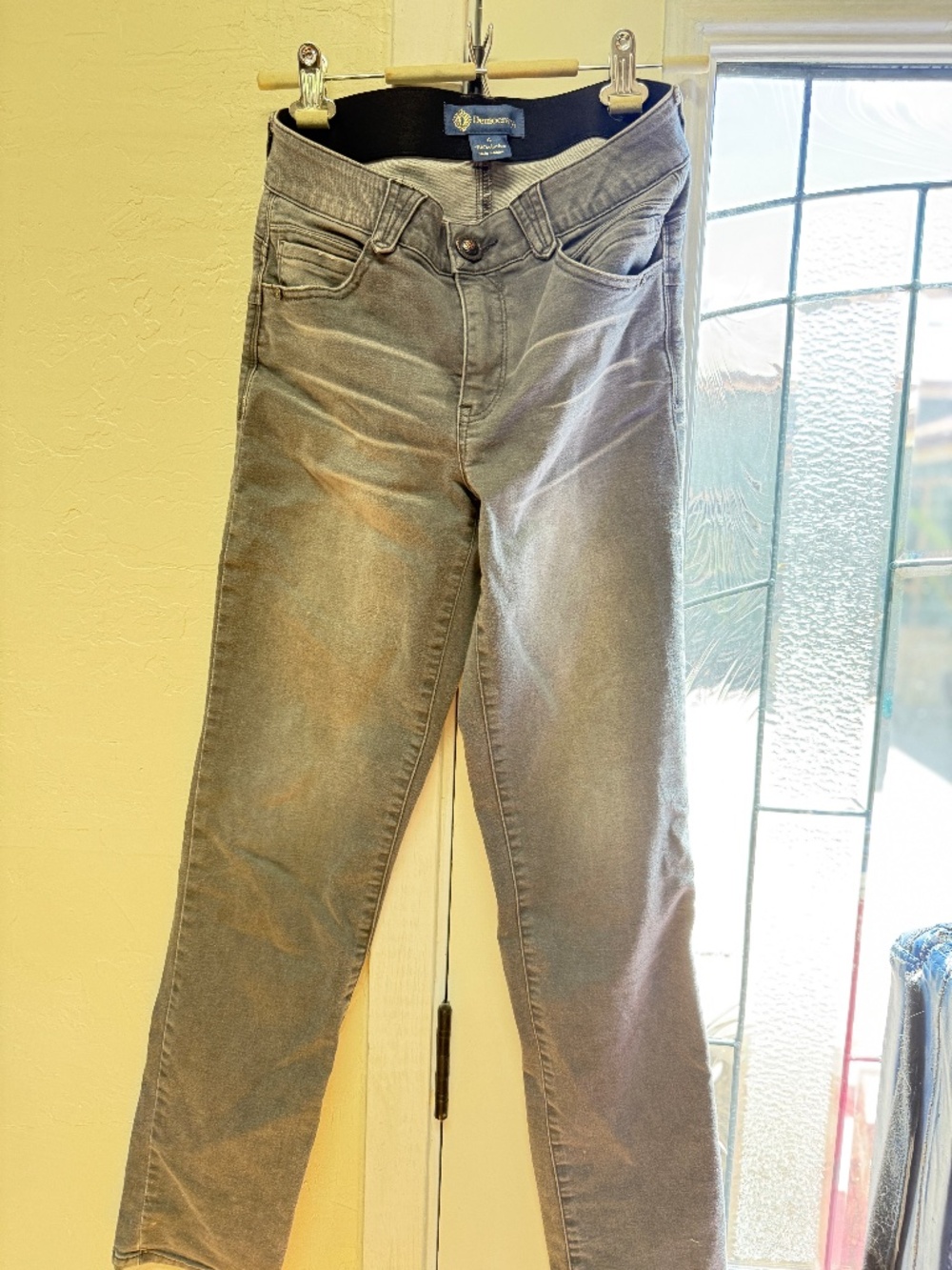 Democracy jeans grey sz  4 AB solution booty lift